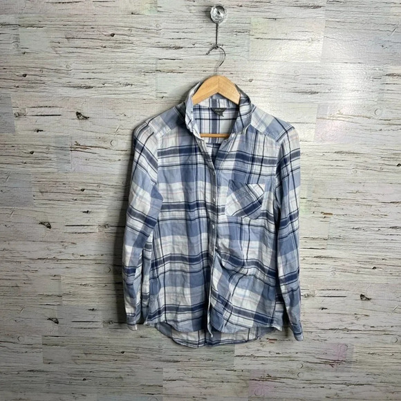 Eddie Bauer Tops - Eddie bauer blue  white plaid button down shirt size medium